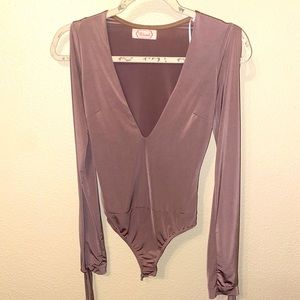 Split sleeve bodysuit